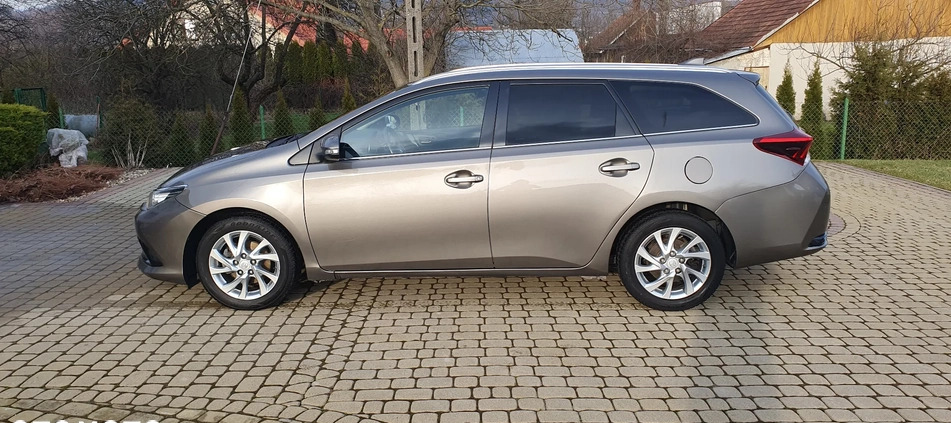 Toyota Auris cena 44900 przebieg: 167000, rok produkcji 2016 z Bolków małe 352